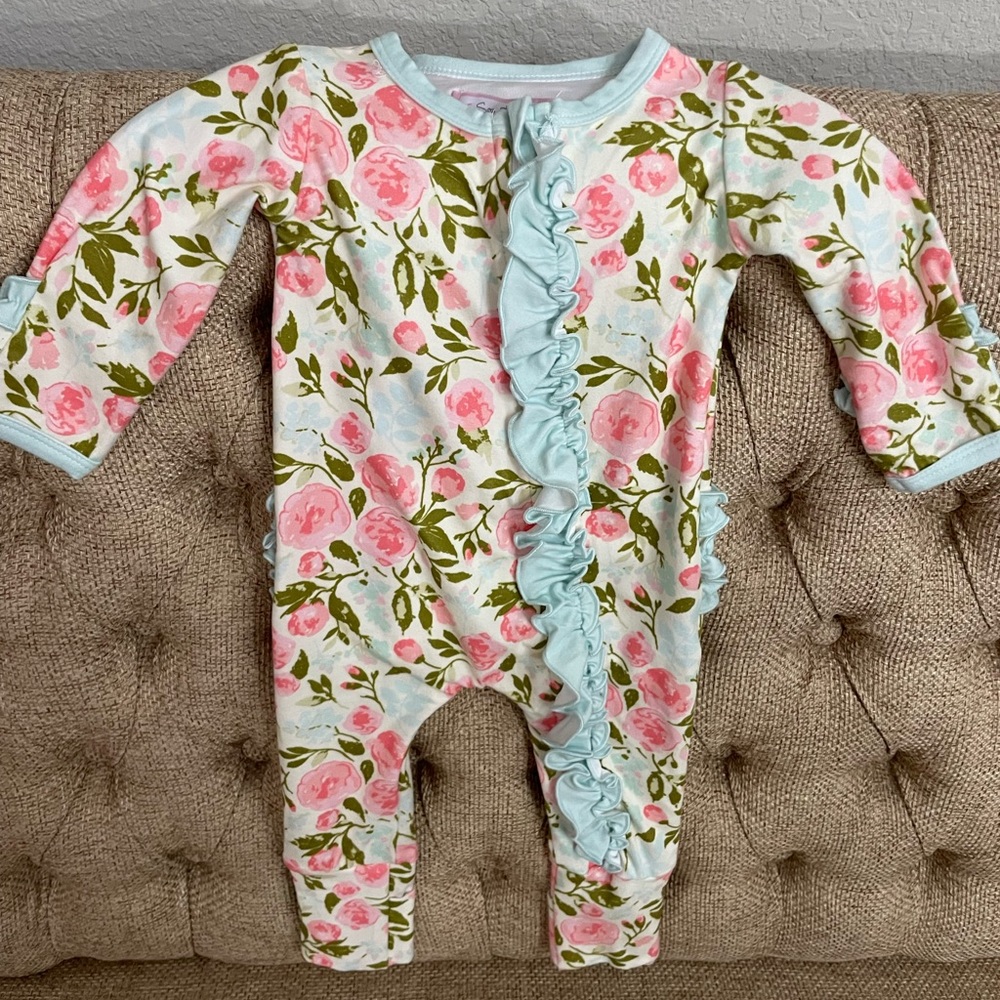 Sweet Honey Layette 6M